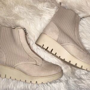 AK Anne Klein Tan Sock Knit iFlex Ankle Boots Zip Wedge booties- US 7M